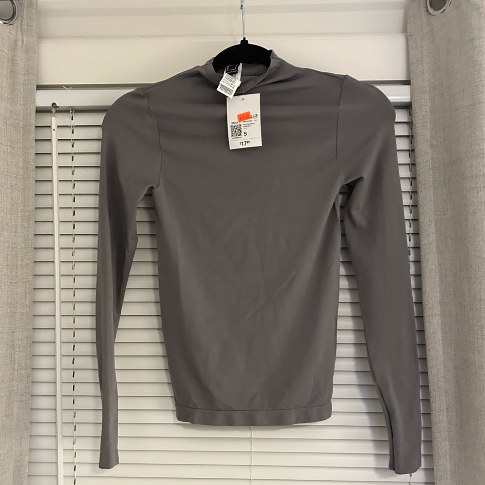 Forever 21 Grey Long Sleeve Top, Size: S
